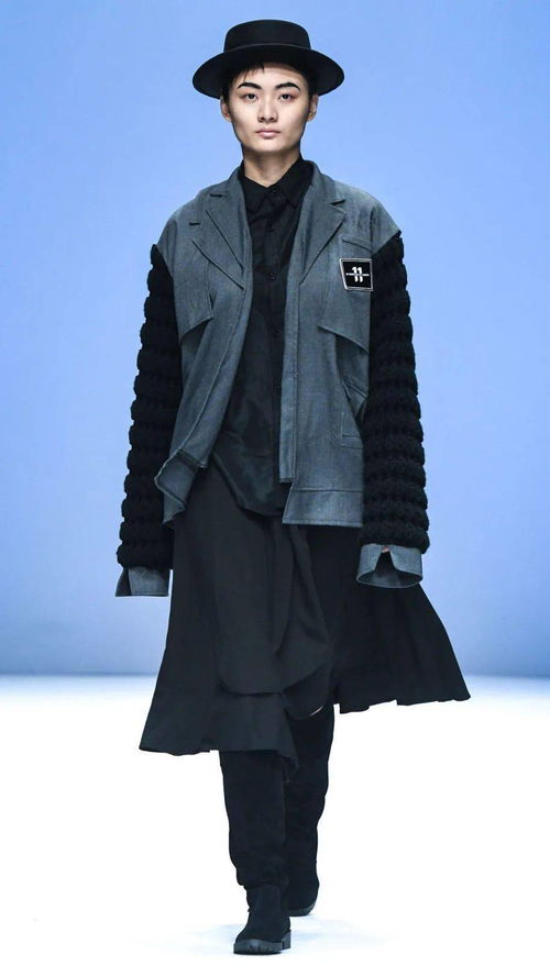 2021大学生时装周第五日 四校针织设计新锐，编织时尚未来